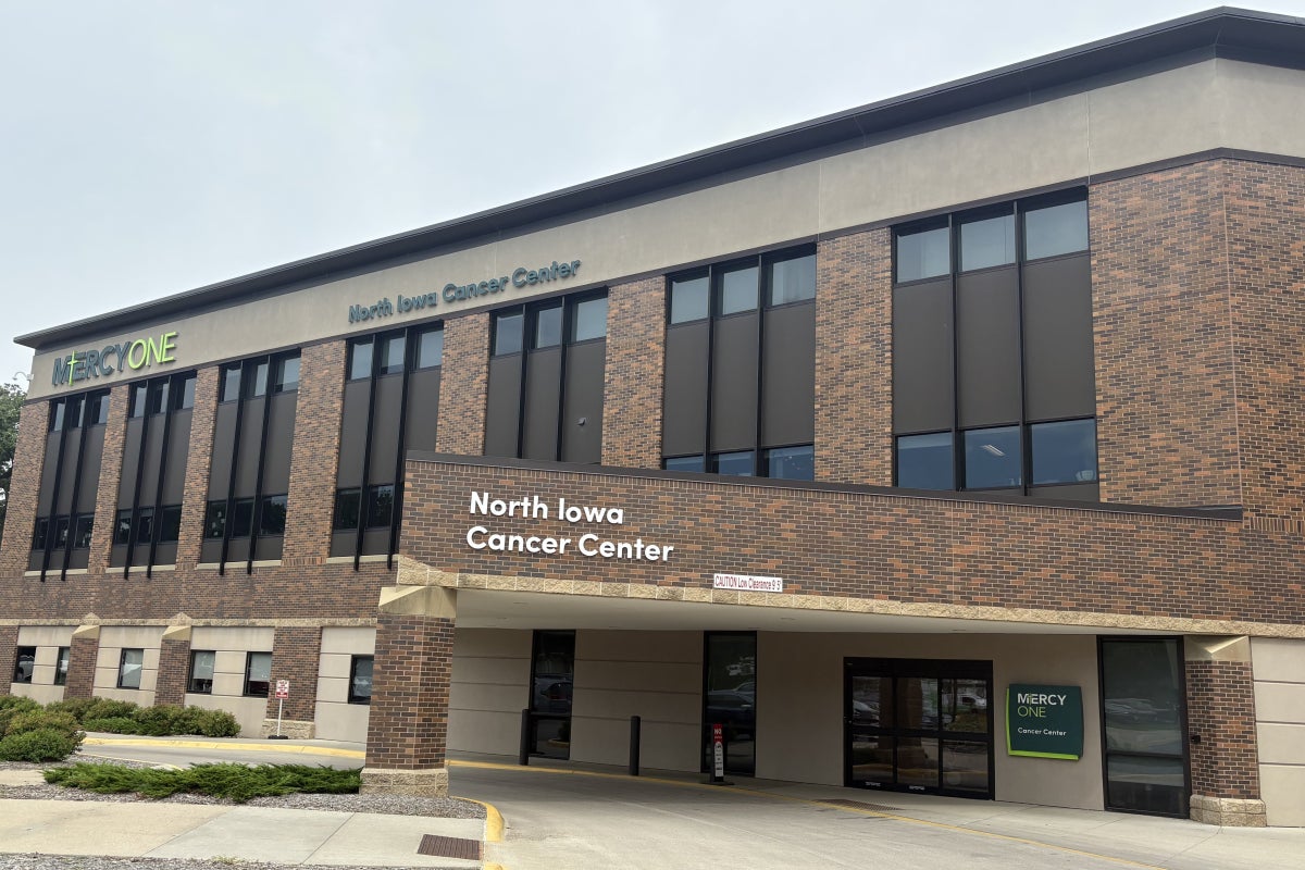 Outside view of MercyOne North Iowa Cancer Center in Mason City.